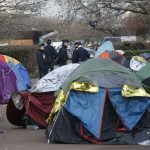 policiers-lors-demantelement-camp-refugies-saint-denis-16-decembre-2016.jpg