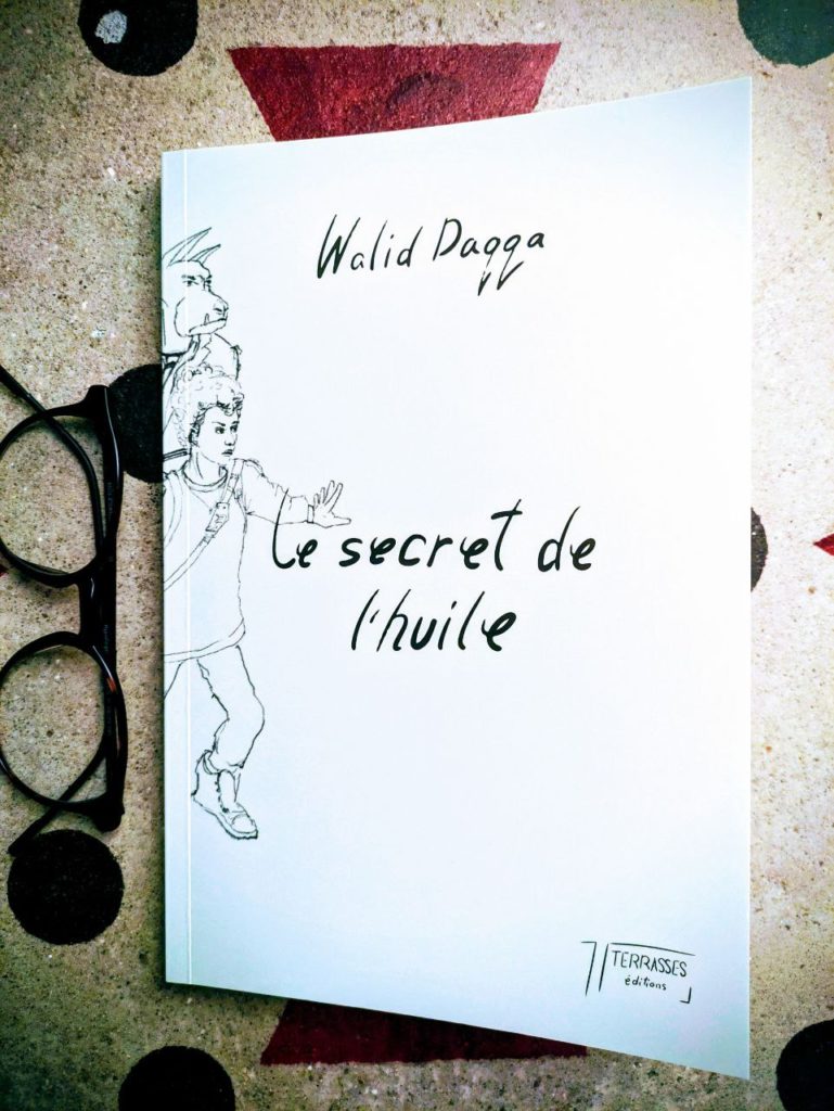 couverture le secret de l'huile - la couverture est blanche avec le dessin d'un enfant